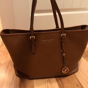 Authentic Michael Kors Large Tote good used